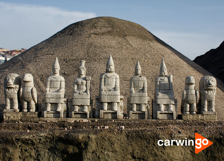 nemrut dağı heykelleri